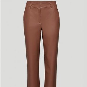 Aritzia Babaton 
New Command Pant